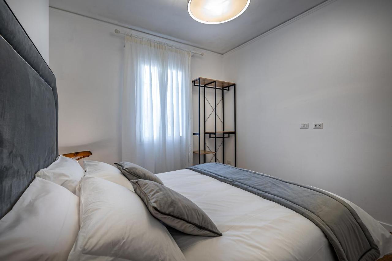 Jcl First Apt In The Hearth Of Florence Florença Exterior foto